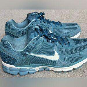 Nike Zoom Volmero 5 Men’s Size 10.5